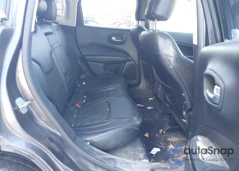 2018 Jeep Compass Latitude 4X4 from USA, damaged, VIN 3C4NJDBB0JT177399